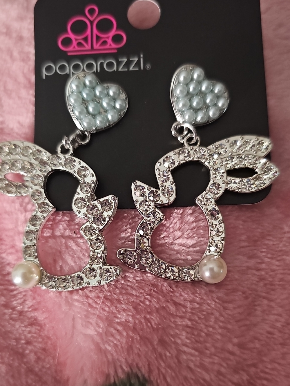 paparazzi Silver Bunny Heart Drop Earrings with White Pearls